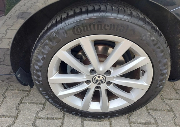 Volkswagen Passat cena 45000 przebieg: 161151, rok produkcji 2013 z Wrocław małe 137